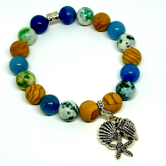Handmade Seashell & Starfish Semi-Precious Stone Charm Bracelet! - Picture 1 of 5